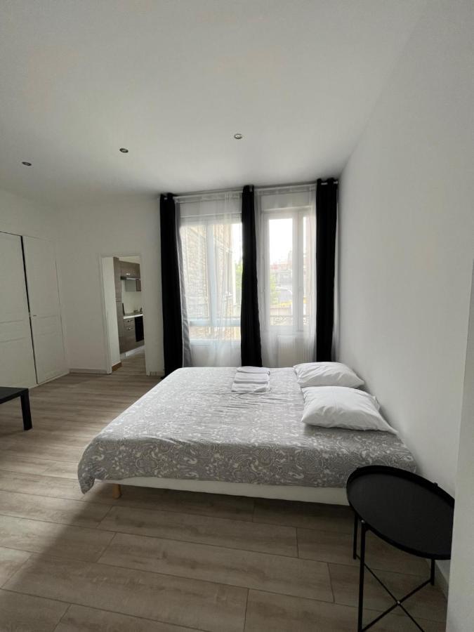 Peacefull, Face A La Cathedrale Apartment Reims Exterior photo